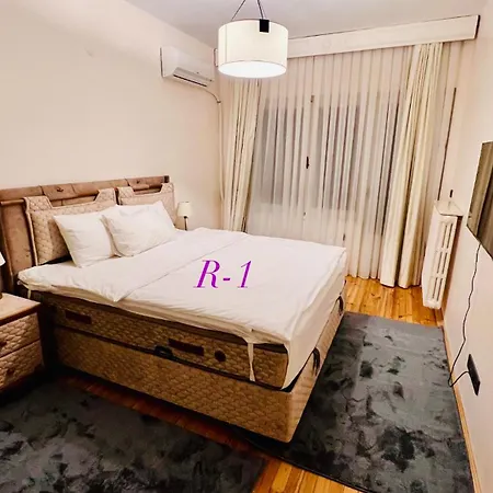 Lägenhet Of Cihangir Cozy Location,2 Bedrooms And An Elevator Istanbul