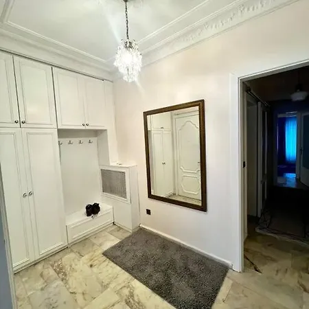 Of Cihangir Cozy Location,2 Bedrooms And An Elevator Appartamento *