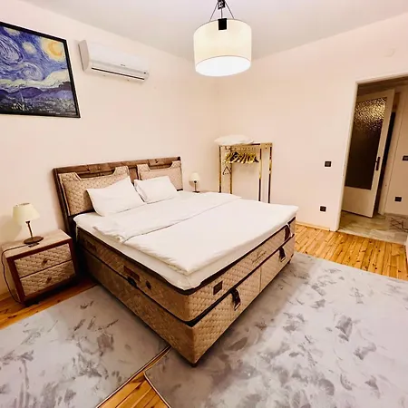 Of Cihangir Cozy Location,2 Bedrooms And An Elevator * Isztambul